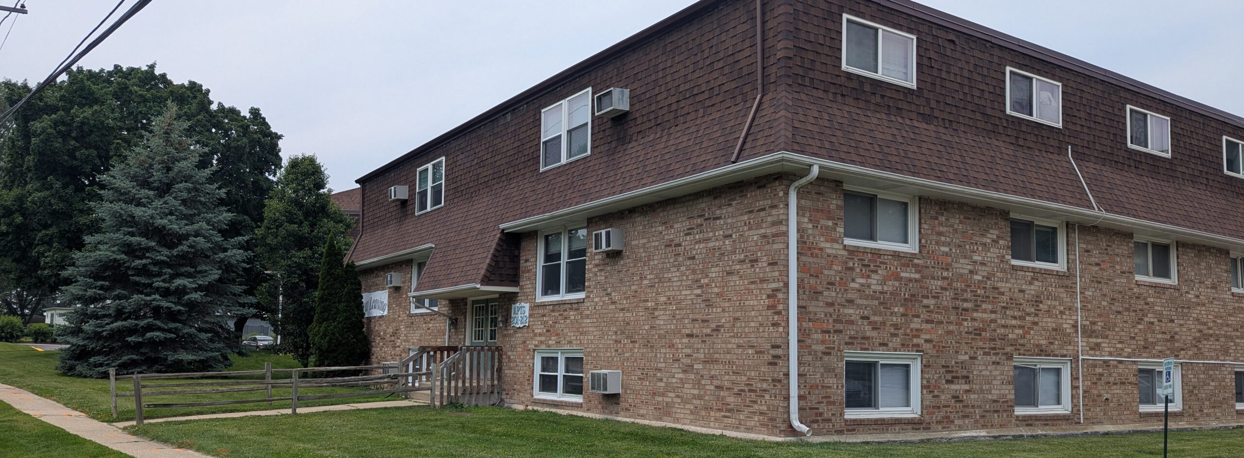 Two bedrooms in Ashbury East from Mason Properties in DeKalb, IL